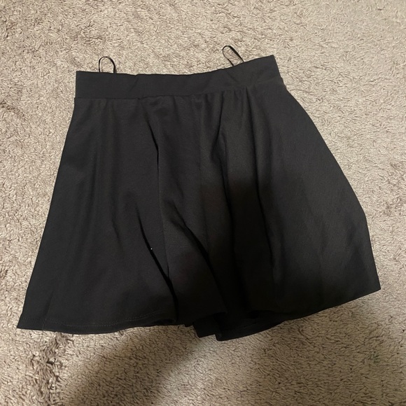 Pleaded skirt - Picture 2 of 2